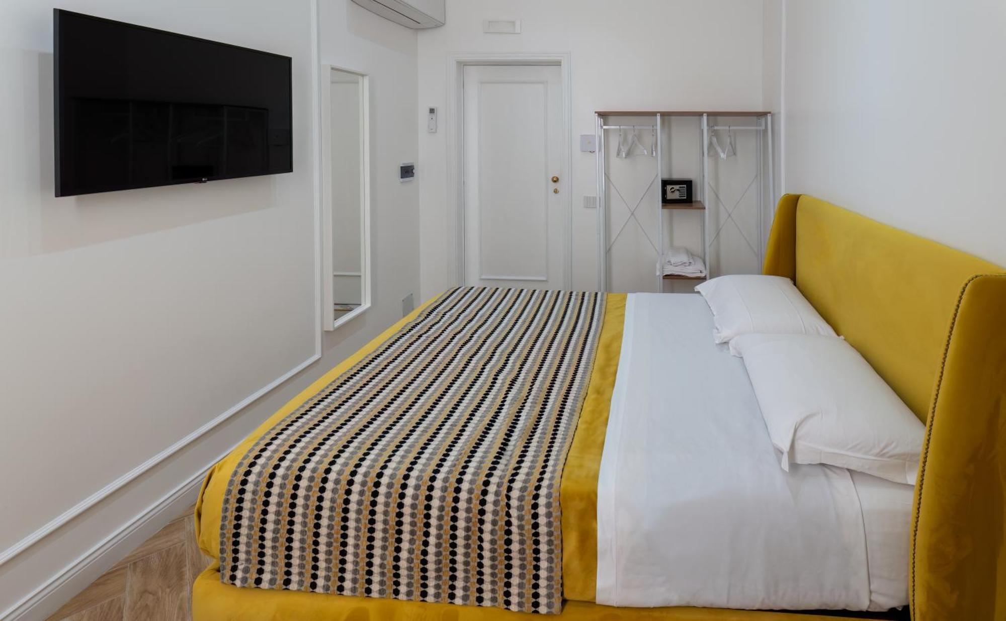 Garibaldi 125 Hotell Napoli Eksteriør bilde