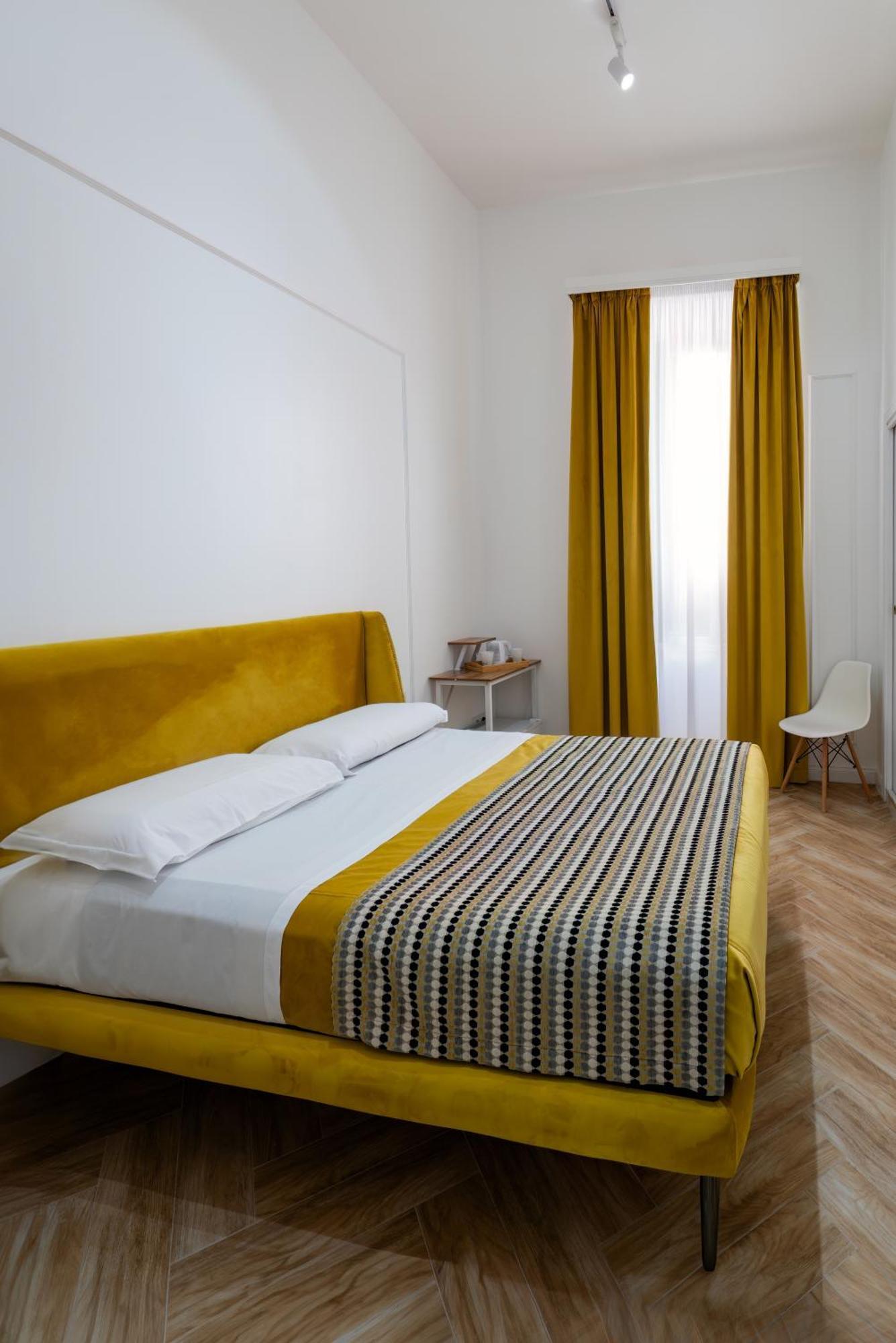 Garibaldi 125 Hotell Napoli Eksteriør bilde